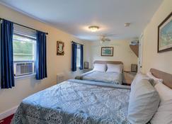 The Yellow 2 Bedroom Cottage @Twin Hills Cottages - Ellsworth - Camera da letto