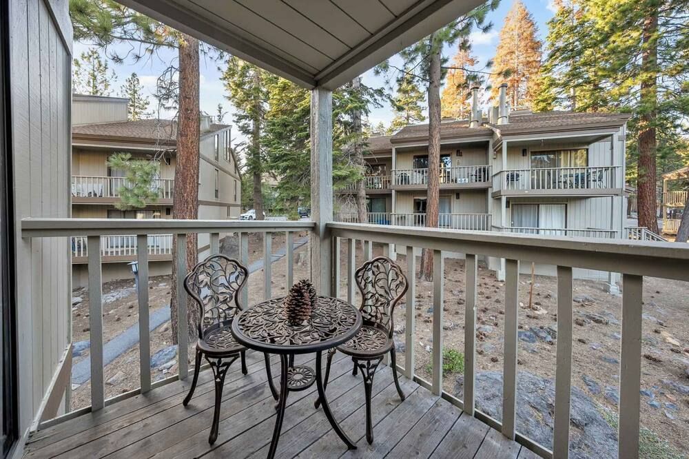 Kingswood Village Escape For 4 - Kings Beach - Balcon
