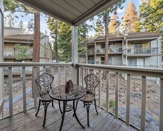 Kingswood Village Escape For 4 - Kings Beach - Balcony