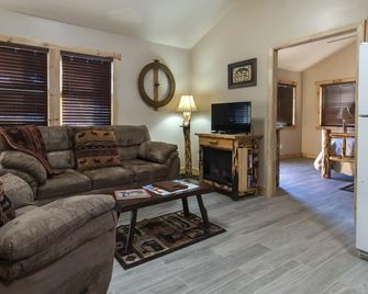 Calhoun House Inn & Suites - Bryson City