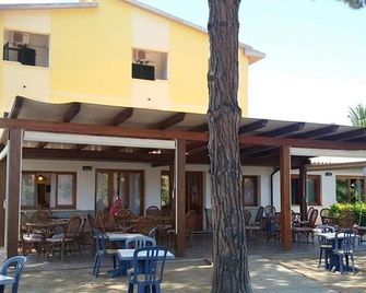 Hotel Santa Caterina - Campo nell'Elba - Patio