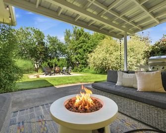 Hideaway House - Cozy Wine Country Escape in the Heart of McMinnville - McMinnville - Патіо