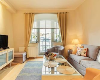 Gracja Apartment by Grand Apartments - Sopot - Phòng khách