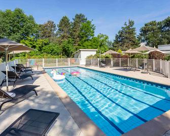 Novotel Bordeaux Merignac - Mérignac - Pool