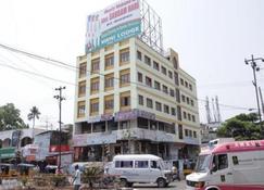 Vani Lodge - Visakhapatnam - Building