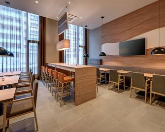 Hampton by Hilton Berlin City Centre Alexanderplatz - ברלין - מסעדה