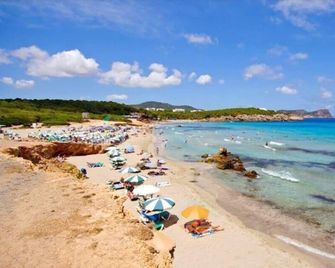 Hostal Los Pinos - Santa Eulària des Riu - Spiaggia
