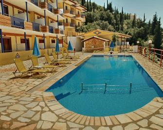 Politia Hotel - Agios Nikitas - Pool