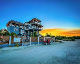 Costa Nube - Caye Caulker - Building