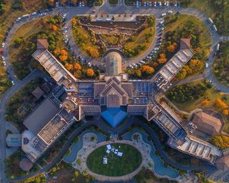 Sunstone Plaza Hotel International - Lu’an - Building