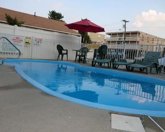Bay Breeze Motel - Seaside Heights - Pool