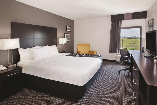 La Quinta Inn Suites By Wyndham Charleston Riverview 86