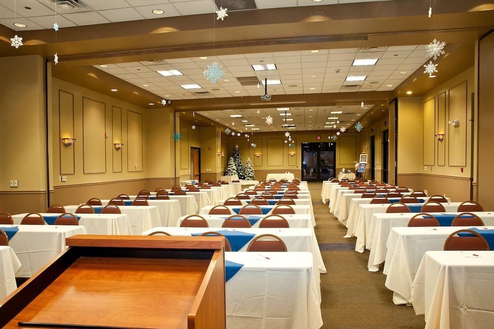 Conference room view of The Lodge at Cliff Castle Casino
