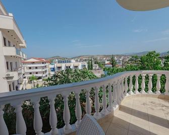 Hotel Divo Palace - Ksamil - Balcony