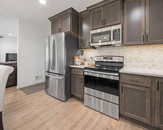 New Ulm Klock Haus (Sleeps 6) Your Newly Renovated Home Away from Home - New Ulm - Keuken