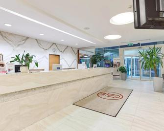 Hotel Janosik - Liptovsky Mikulas - Рецепція