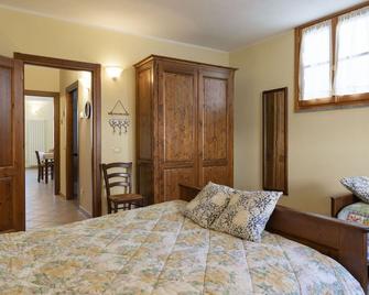 Lovely apartment for 4 guests with WIFI, TV, patio, pets allowed, panoramic view and parking - Arnasco - Habitación