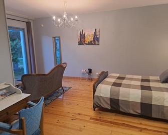 La Cadournaise - Saint-Seurin-de-Cadourne - Bedroom