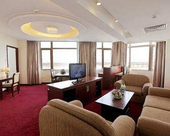 Sai Gon Phu Yen Hotel - Tuy Hoa - Living room