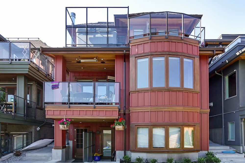 Walk to Beach! Super cute 2 bedroom suite in Point Grey - Vancouver - Edificio