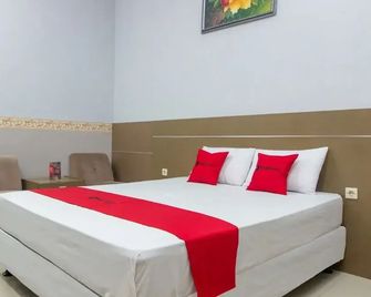 RedDoorz near Goa Panggung  - Pangandaran - Спальня