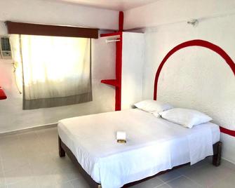 Hotel Maria Bonita Acapulco - Acapulco - Habitación