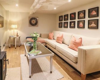 Spinners Cottage - Stow-on-the-Wold - Living room