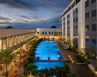 Radisson Lampung Kedaton - Bandar Lampung - Zwembad