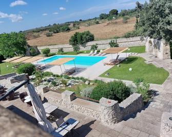 Masseria San Cosimo - Carpignano Salentino - Piscina