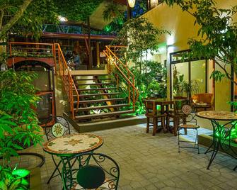 Sibu Boutique Hotel - Monteverde - Patio