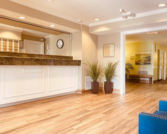 Suburban Studios Fort Myers Cape Coral - Fort Myers - Lobby