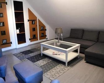 Hotel Berggasthof Waldlust - Wunsiedel - Wohnzimmer