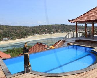 Lanussa Hill Villa. Top Hill Villa with Sea Views - Nusa Penida - Pool