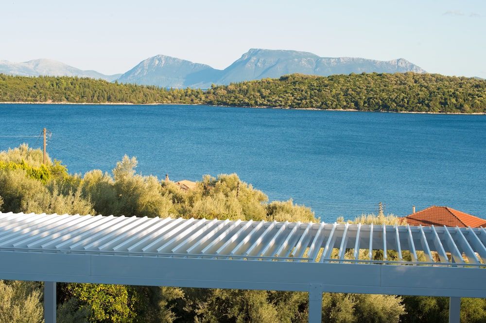 أواسيز هوتل - Lefkáda - حوض السباحة