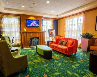 Fairfield Inn by Marriott Toronto Oakville - Oakville - Oleskelutila