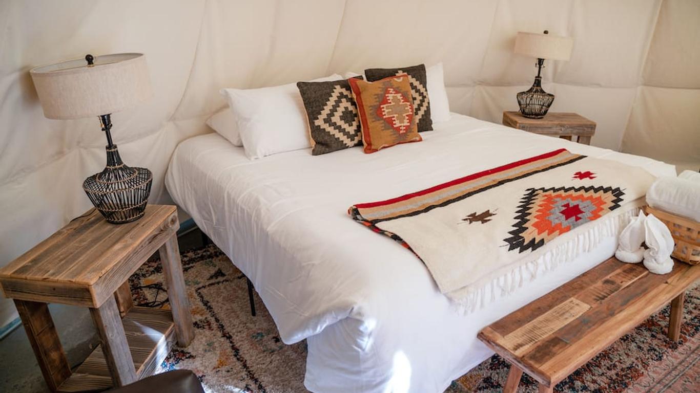 Dreamcatcher Tipi Hotel