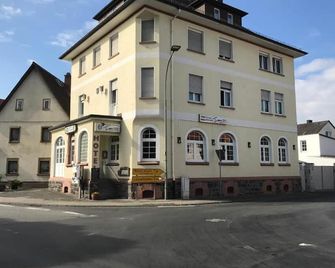Hotel Anker - Linden (Hessen) - Edificio