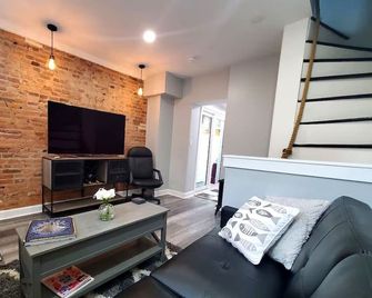 Charming Fishtown Rowhome Near Girard Avenue - Philadelphia