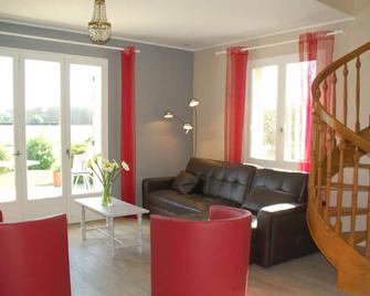 Gite Saint-Jean-de-la-Motte, 5 bedrooms, 15 persons - Saint-Jean-de-la-Motte - Sala de estar