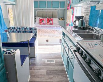 Motel Chelsea - Chelsea - Kitchen