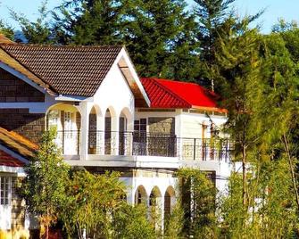 Ranges View Lodge - Deluxe Double Room with Shower - Othaya - Edificio