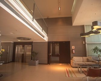 Hotel Estilo Mb - וילה קרלוס פז - לובי