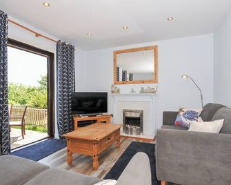 Columbine Cottage - Bude - Living room