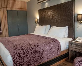 Hotel Ahdoo's - Srinagar - Bedroom