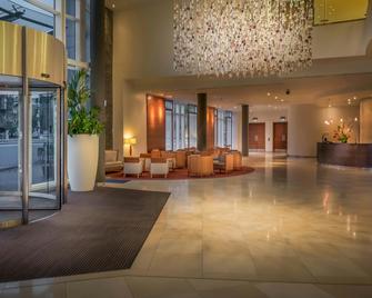 Hilton Reading - Reading - Lobby