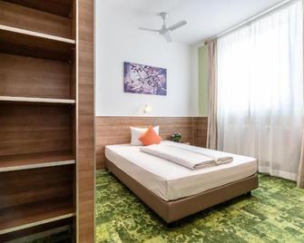 24seven Apartments - Self Check-IN - Altdorf bei Landshut - Sypialnia
