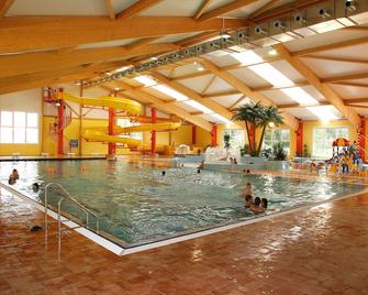 Sporthotel Neuruppin - Neuruppin - Zwembad