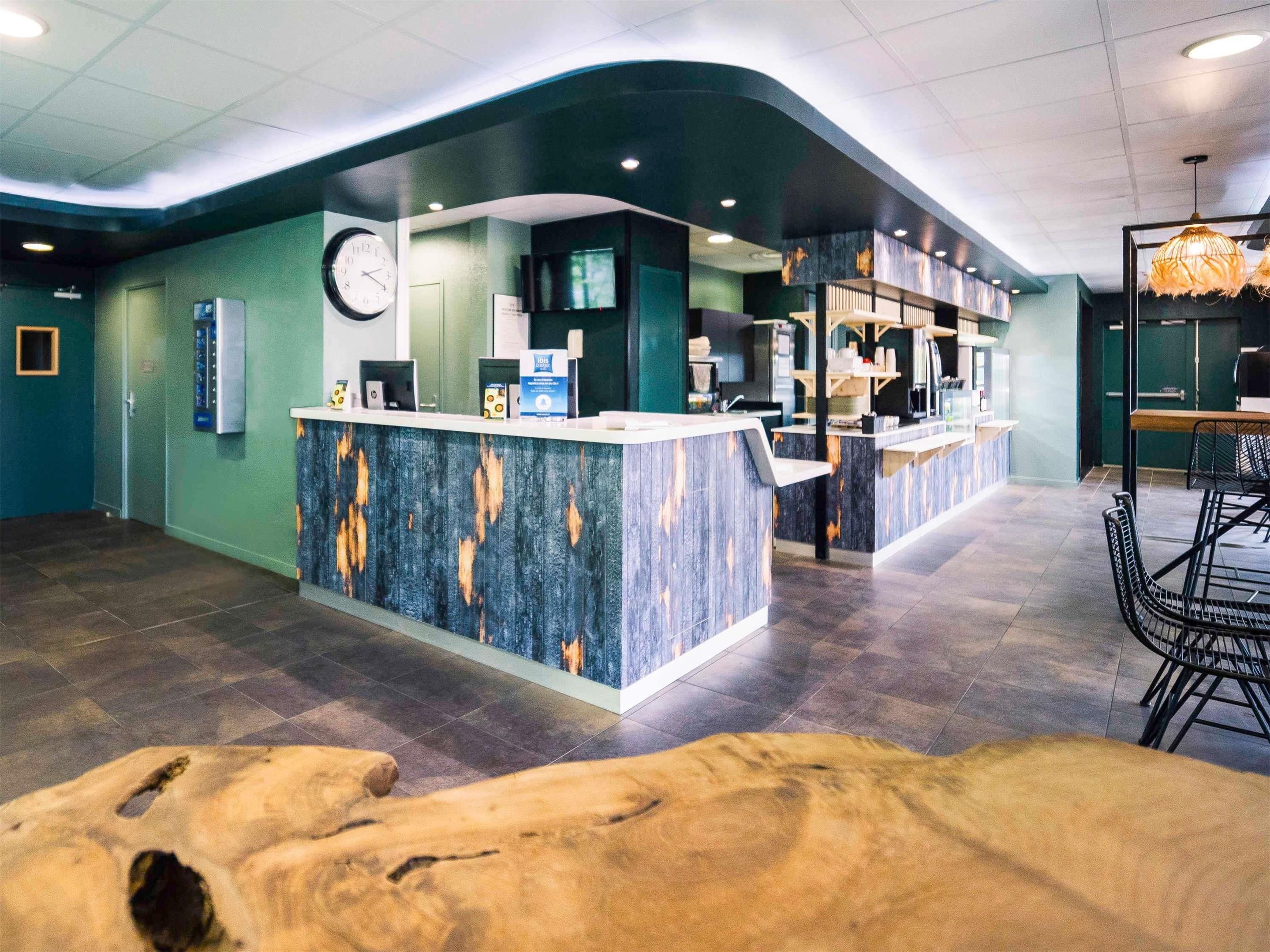 إيبيس بدجيت بوردو إيوربورت