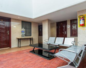 Super Hotel O Am Grandd - Tiruchirappalli - Lobby