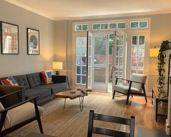 Georgetown Awesome Townhome 3br 3.5ba - Washington - Soggiorno